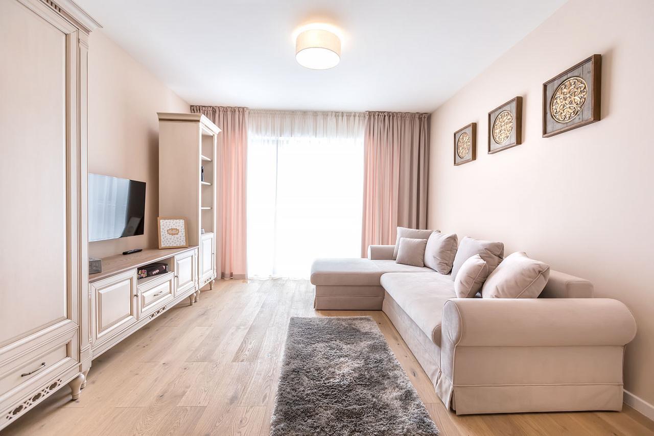 Cosmopolit Booking Braşov Eksteriør billede