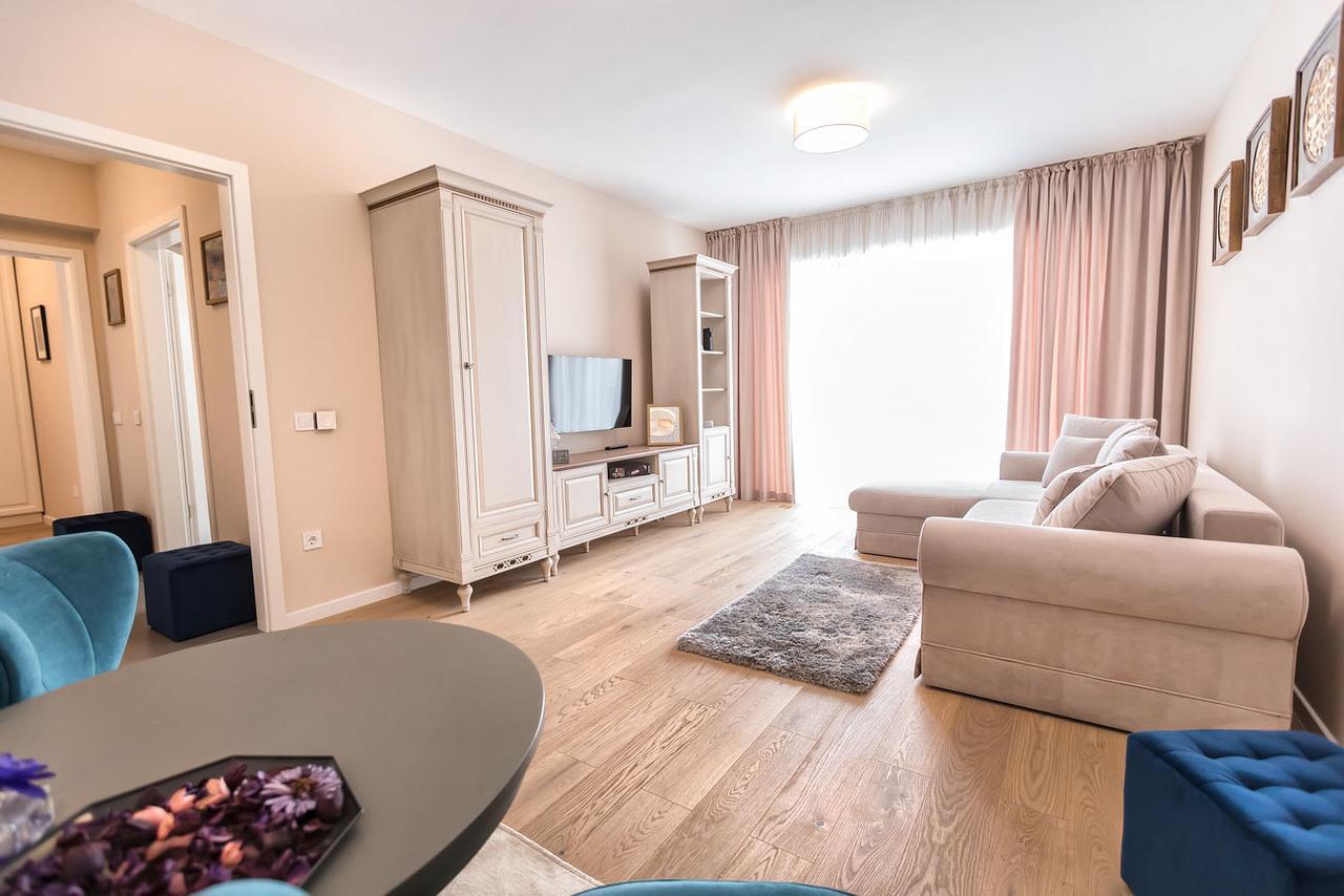 Cosmopolit Booking Braşov Eksteriør billede