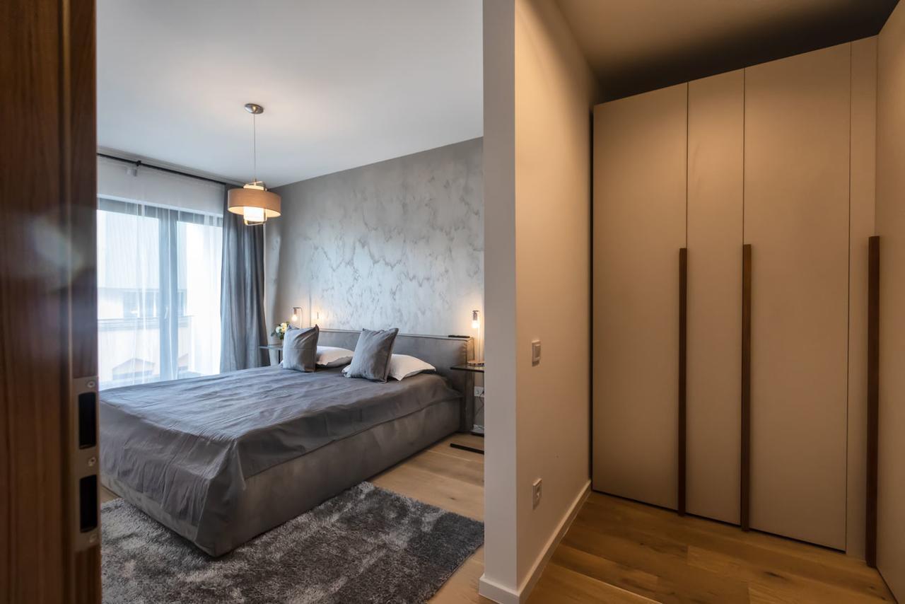 Cosmopolit Booking Braşov Eksteriør billede