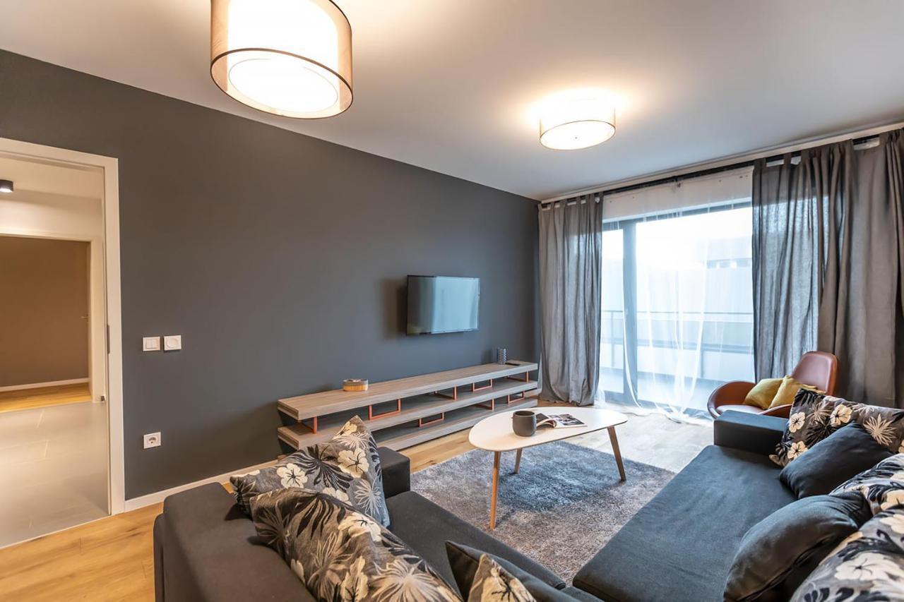Cosmopolit Booking Braşov Eksteriør billede